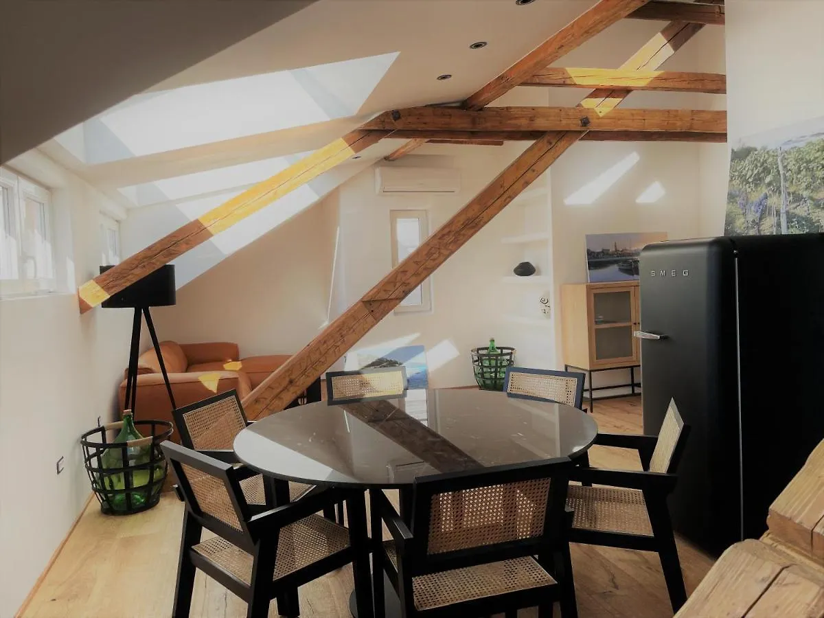 Split Rooftop Loft Apartment