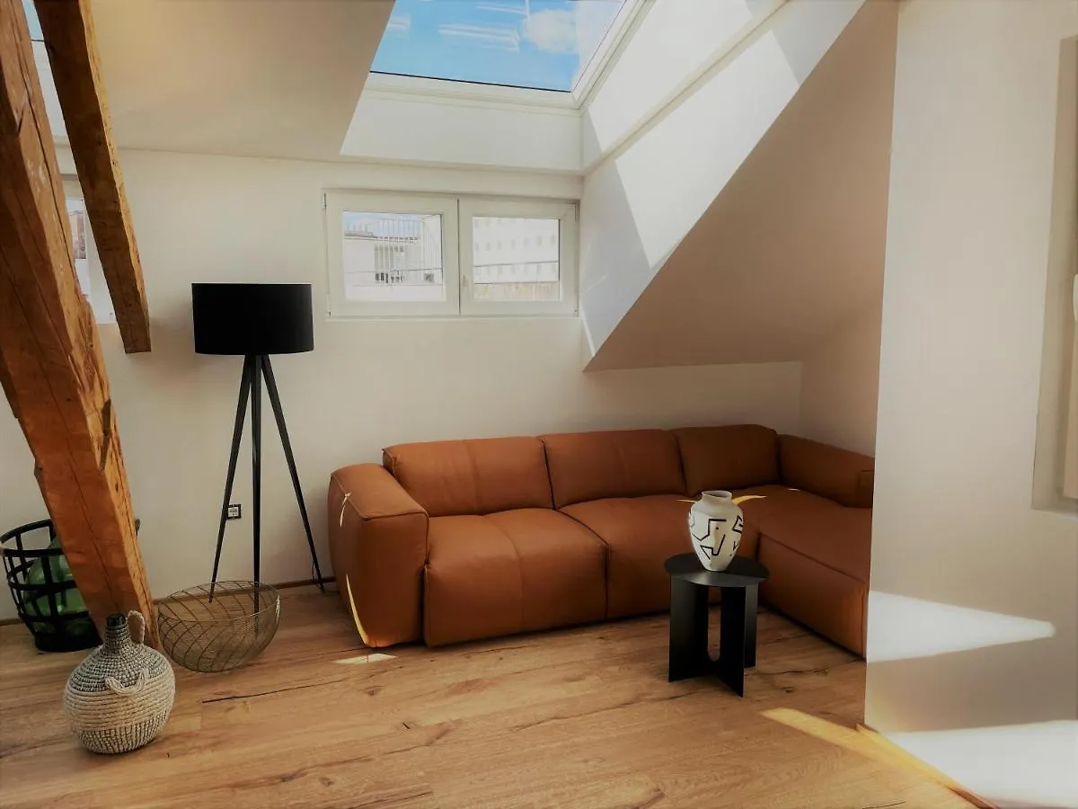 Split Rooftop Loft 0*,